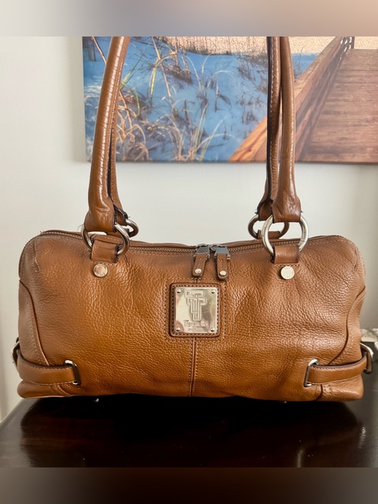 Tignanello Handbags - VINTAGE Y2K TIGNANELLO PEBBLED LEATHER BARREL SATCHEL Excellent